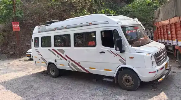 tempo-traveller